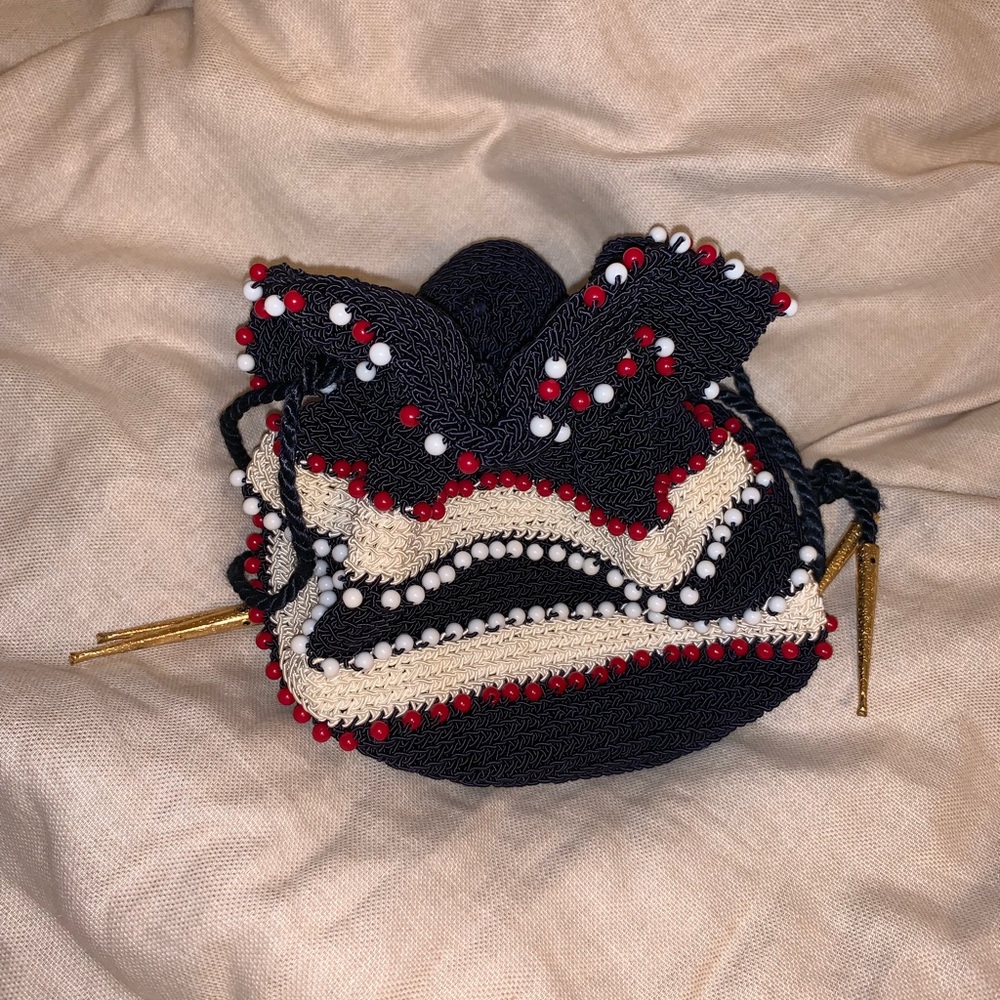 Vintage small cinch red white blue beaded handbag